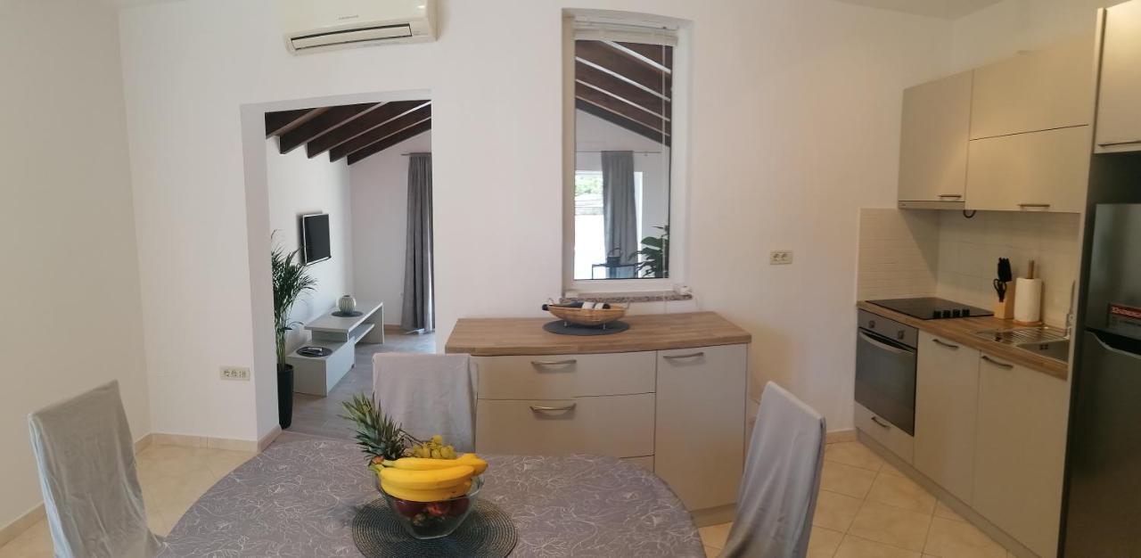 Cozy House With Pool Near Rovinj Apartment Kanfanar Luaran gambar
